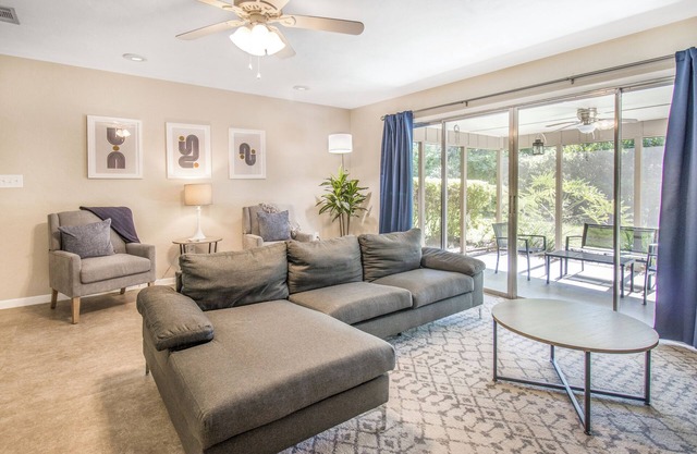 Quiet Gainesville 3BR 2BA - Extended Stay