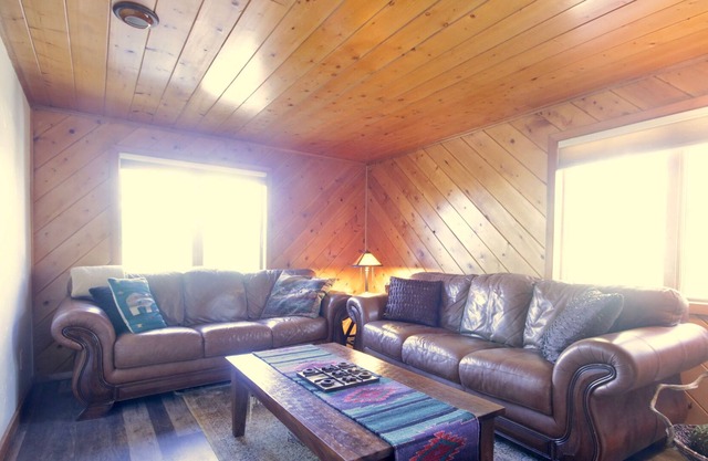 Quiet Home on Large Ranch Surrounded by National Forest