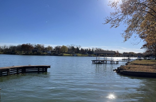 Quiet Lake Retreat close to Dayton