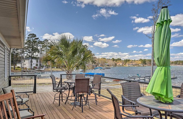 Quiet Lakefront Retreat w/Boat Ramp & 2 Docks