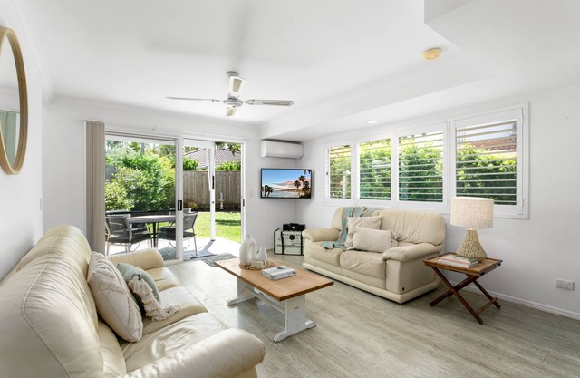 quiet location, pet friendly, private back yard, close to river and activities