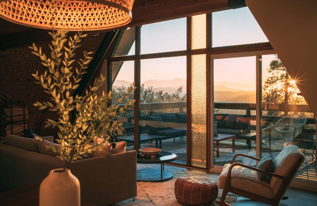Quiet Mid-Century A-Frame Retreat w/Mountain Views