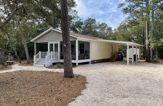 Quiet, Quaint, and Close to the Beach!