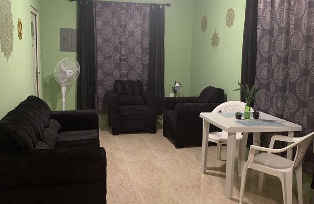 Quiet safe community home 20 minutes away from famous seven mile beach in Negril