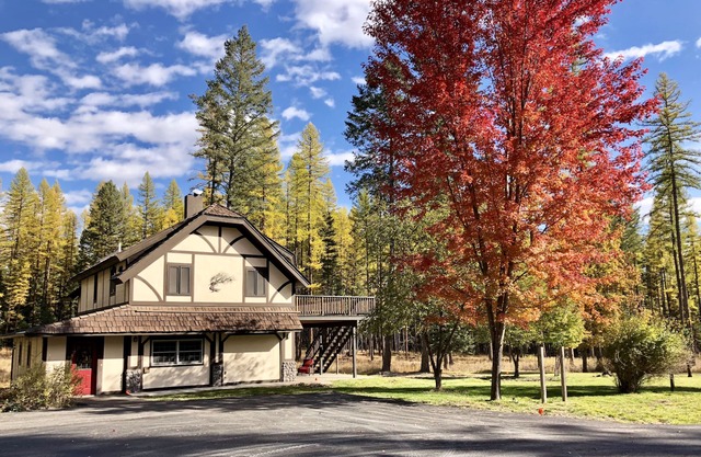 Quiet, secluded house near Whitefish and Glacier National Park