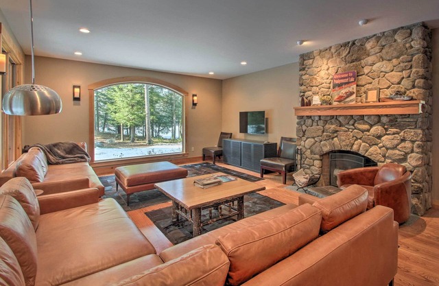 Quiet & Serene Lakefront Hideaway w/Beach & Dock!