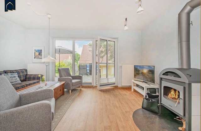 Quiet vacation home in Korswandt in the countryside - with garden, fireplace & infrared cabin