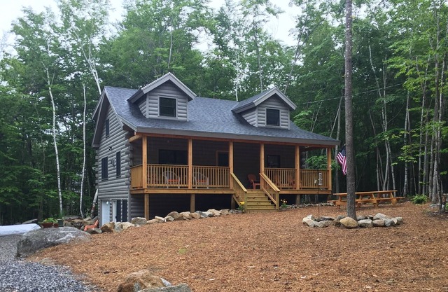 Quintessential Frye Island on beautiful Sebago Lake