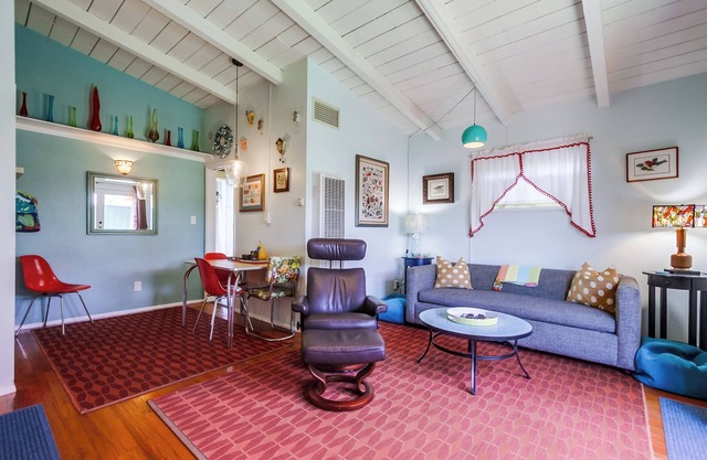 Quintessential Ocean Beach Cottage Just 1 Block From The Beach!