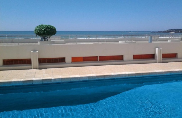 Résidence La Garenne à La Grande Plage, vue mer, piscine et parking privé, 6 personnes