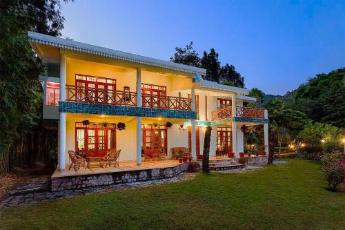 Rainbow Cottage 3BR Villa Nainital hills Cook