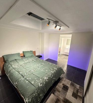 Rainbow Gent- Shared Accommodation