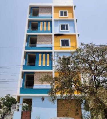 RAK Homestay - Luxury AC 2BHK Apartments for family stay - Walkable to PS4 restaurants -Equipped Kitchen - WIFI - Android TV - Near to Tirumala fly over starting point -Near to National Highway
