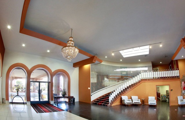 Ramada by Wyndham Fresno North