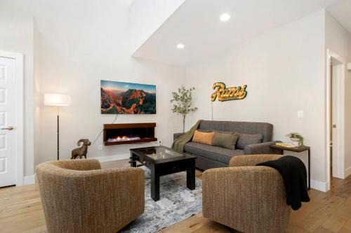 Rams Roost with Rooftop Hot Tub, Patio and Family Fun