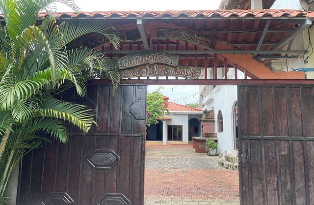 Rancho Guadalajara 2BR Beach Retreat w/AC – Near El Tunco & Punta Roca