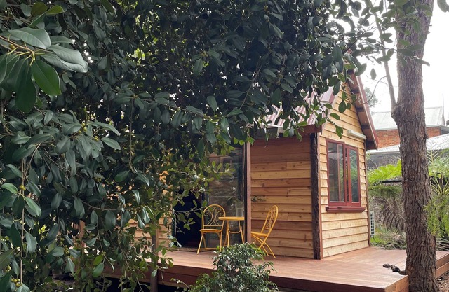 Rancho Relaxo Tiny House - in town sanctuary | Pet friendly | Cosy & rustic