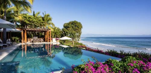Ranchos Estates Beachfront Villa Ten