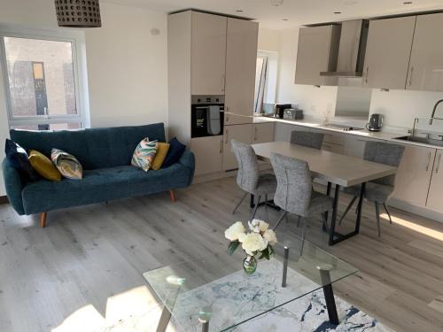 Raphvin Apex Abode