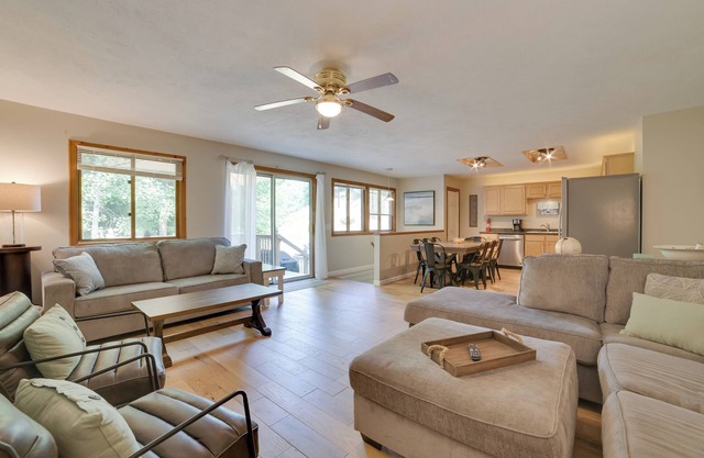 Rapid City Cottage w/Deck: 1/4 Mi to Torch Lake!