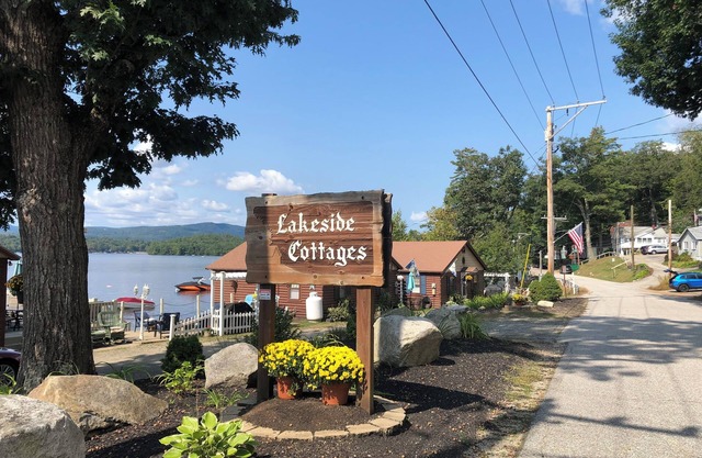 Rare NH Family Reunion Lakefront Cottages - Sleeps up to 52!