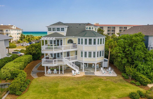 RARE Oceanside 5BR Waterfront Home w/pvt Dock!