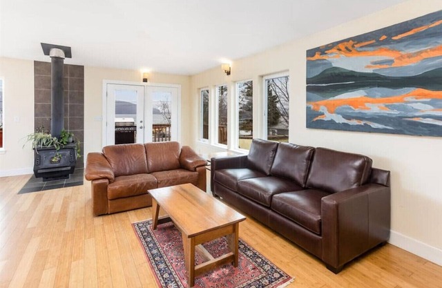 Raven Lodge, Amazing Location and Epic Views, Sleeps 10