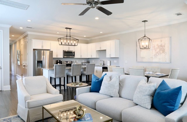 Rebel Roux - Elegant Southern Getaway + Loft