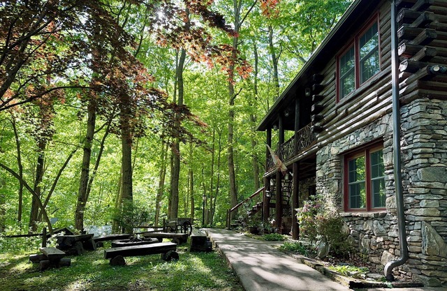 Red Maple Retreat - entire property