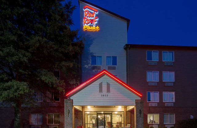 Red Roof Inn PLUS+ Raleigh Downtown – NCSU/Conv Center