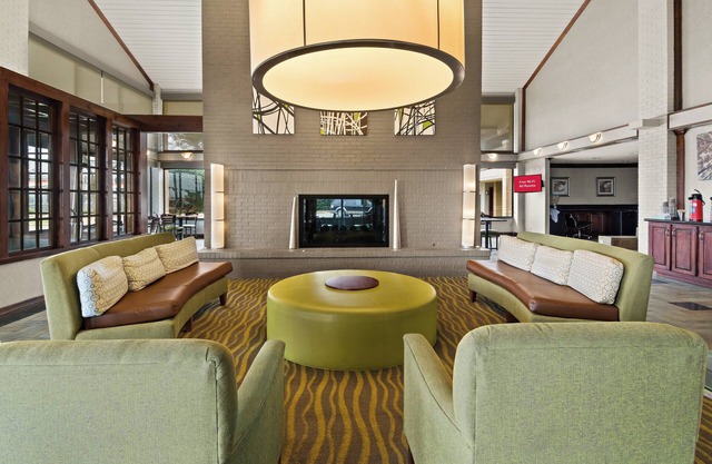 Red Roof Inn & Suites Irving – DFW Airport South