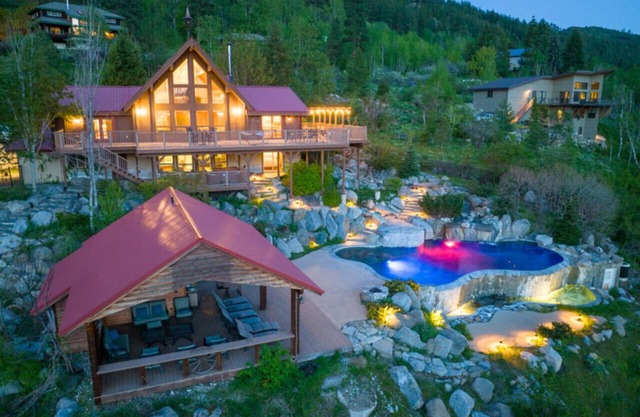 Red Roof Lodge - Leavenworth