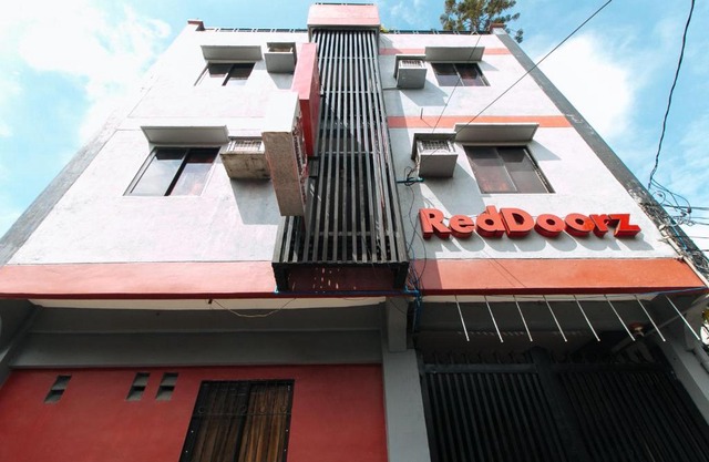 RedDoorz A&F C5 Pinagsama Taguig