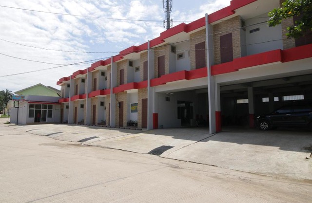 RedDoorz near Jalan Kolonel Haji Burlian Palembang