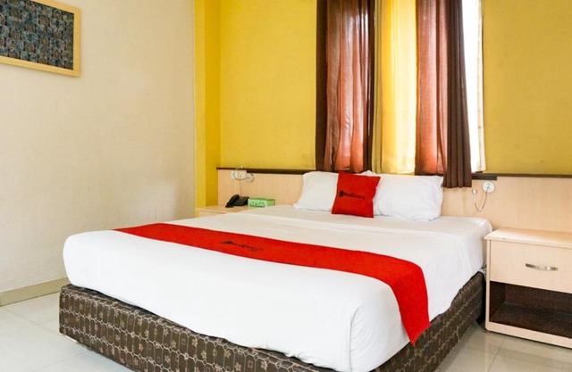 RedDoorz near Pelabuhan Jayapura