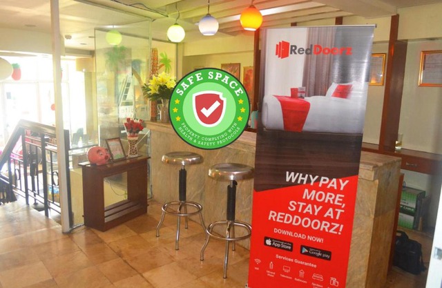 RedDoorz near SM Puerto Princesa