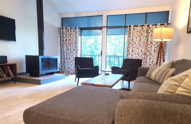 Redmond Retreat avail 30 days or more. Special rates for fall 2025
