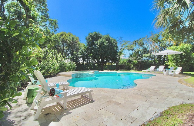 Reduced Rates! 4BR/3BA Home - Heated Pool - - Close to Beach and Historic Downtown Stuart!
