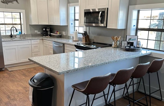 Reel Therapy 3- Venice Marina (B Dock) *3 Separate Bedrooms*
