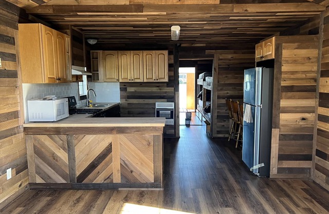 Reelaxing Houseboat 2.0