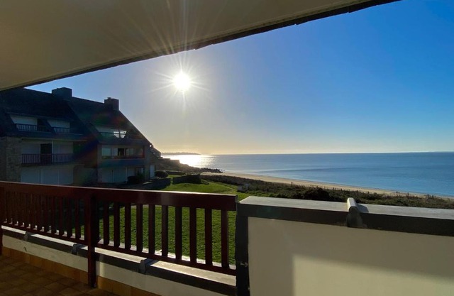 REF 025 Appartement pour six personnes très belle vue mer plage du Fogeo