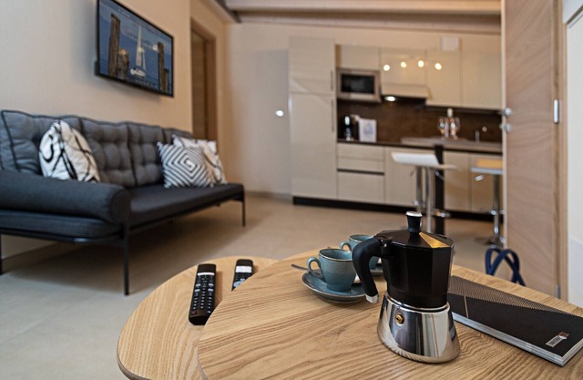 Regarda - Residenza GJ - G floor modern onebedroom apartment with roof terrace