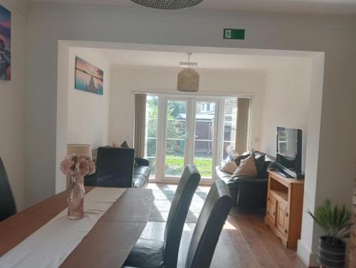 Reigate House