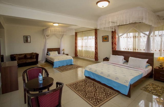 Reinah Tourist Hotel