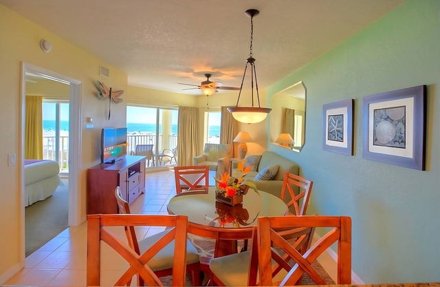 Relax and Recharge! 2 Serene Units, Free Parking, Beach Access, Onsite Pool