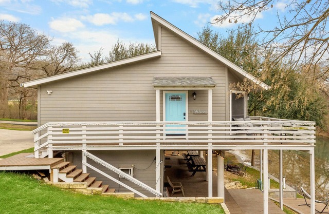 Relax at this Riverfront Retreat!