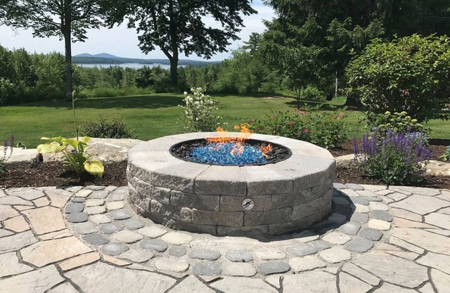 Relax, Hodgkins' House, near Acadia, Bar Harbor with ocean views of Eastern Bay.