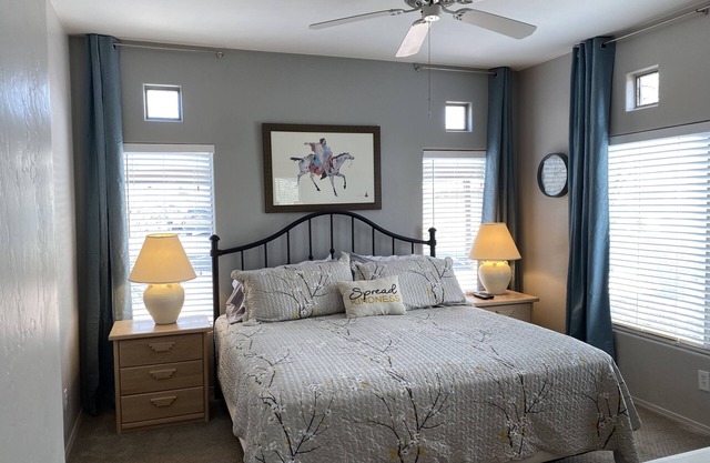 Relax in this Beautiful Oro Valley Condo - Right Next to the Pool!