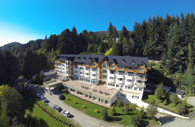 Relaxing Nahuel Huapi Room Close to Ski Slopes & Outdoor Adventures in Nature