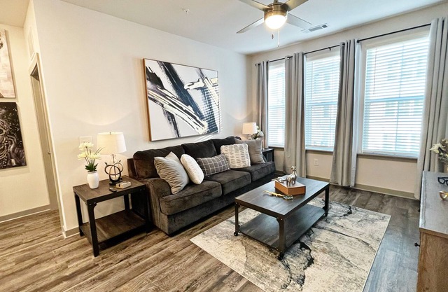 Relaxing 2 bedroom close to downtown